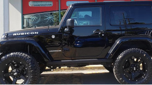 Trucks / Jeeps